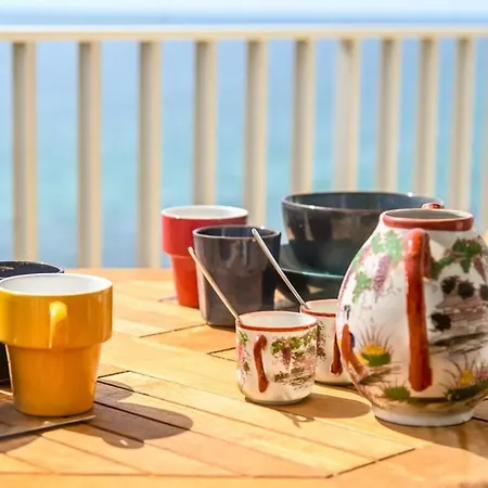 Martina - Seafront Balcony Spacious - By Tgb Apartamento